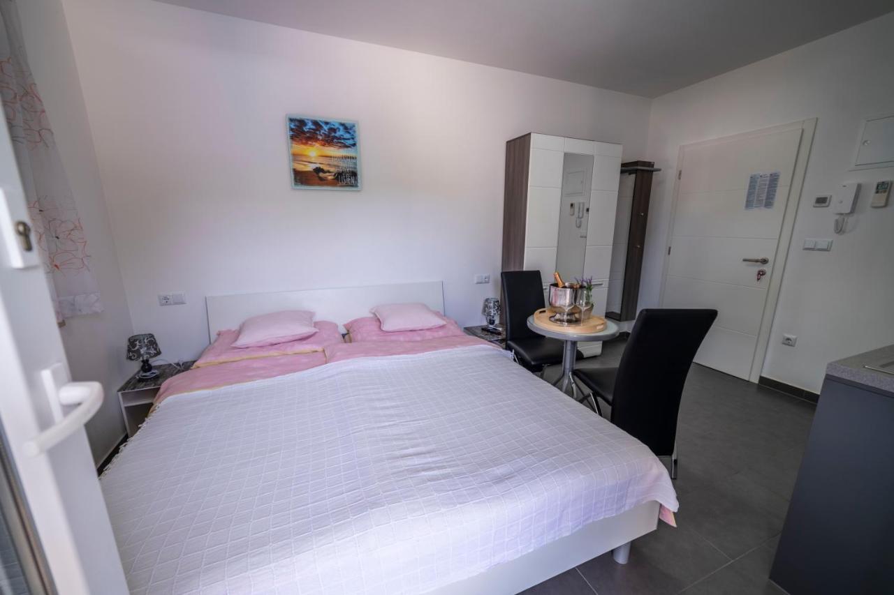 Apartments Adriana Пула Екстер'єр фото
