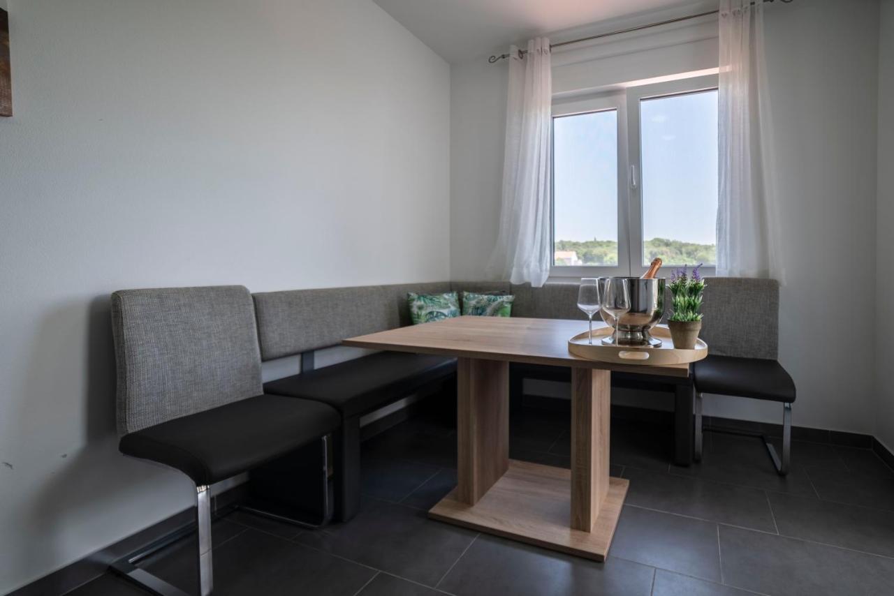 Apartments Adriana Пула Екстер'єр фото
