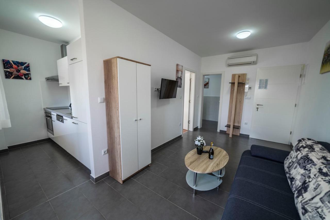 Apartments Adriana Пула Екстер'єр фото