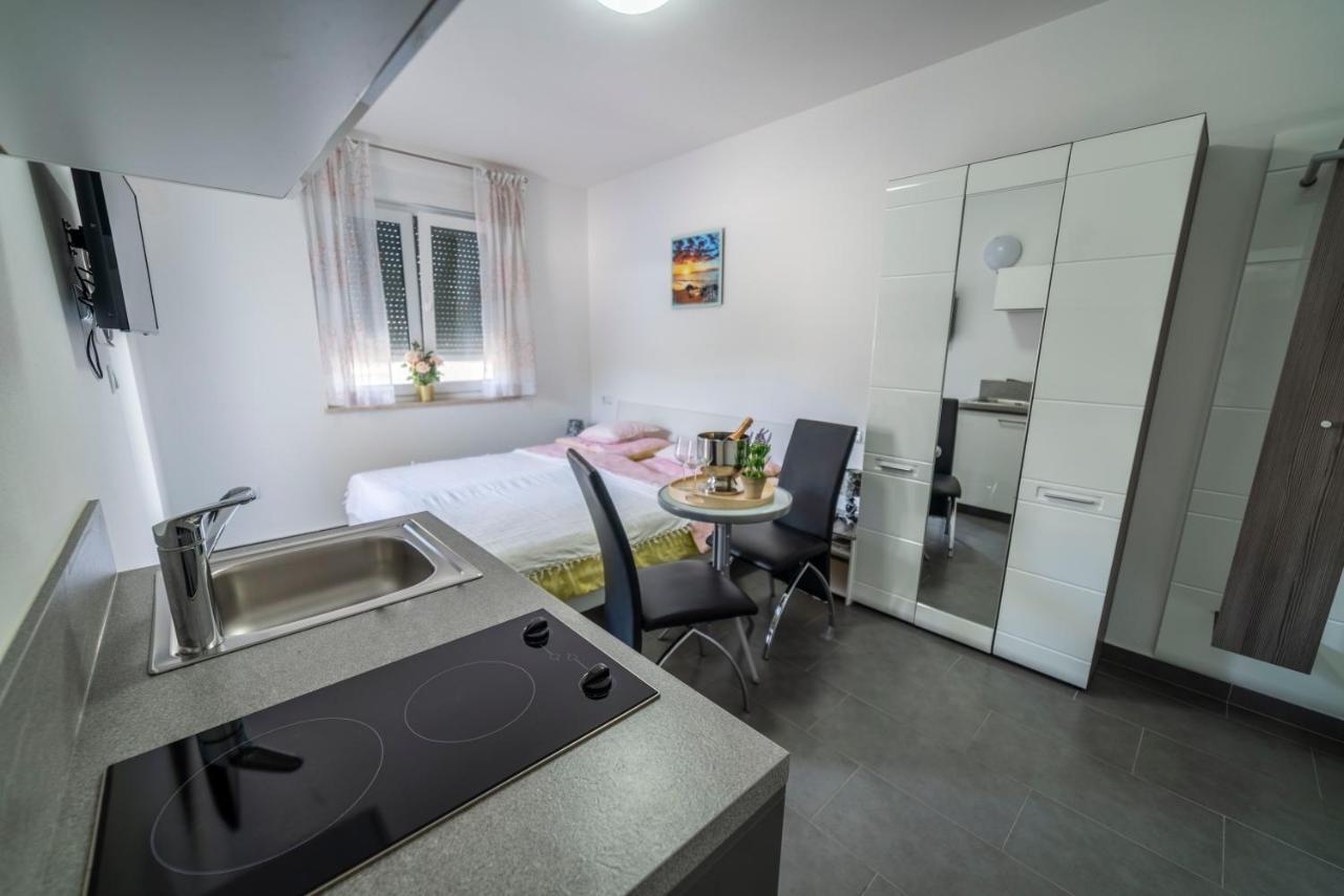Apartments Adriana Пула Екстер'єр фото