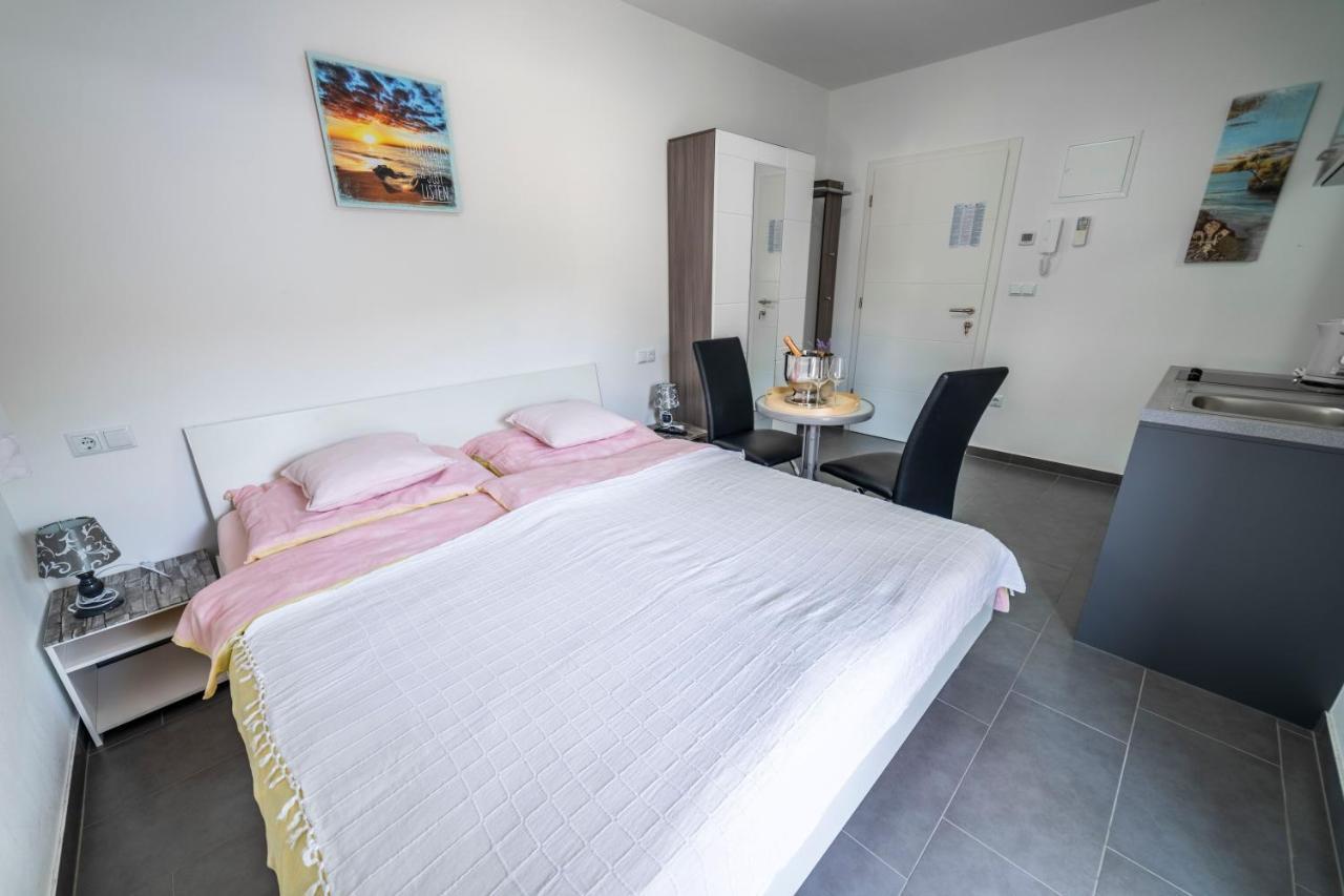 Apartments Adriana Пула Екстер'єр фото